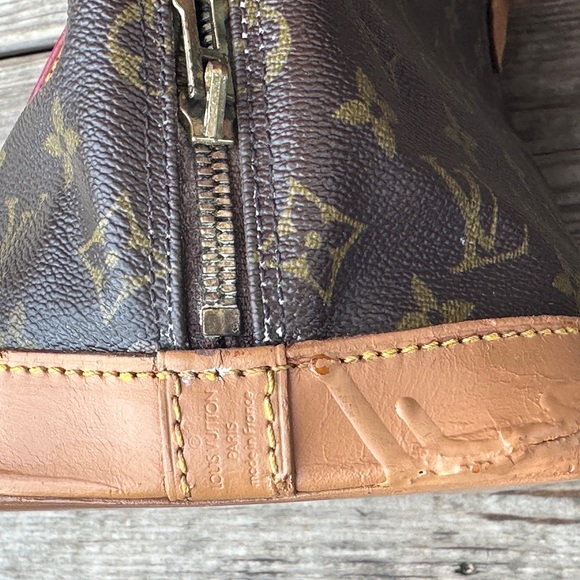 LOUIS VUITTON ALMA PM AUTHENTIC - Picture 10 of 16